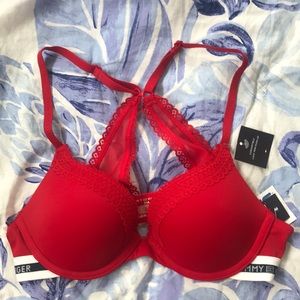 Tommy Hilfiger Convertible Lace Trim Push-up Bra